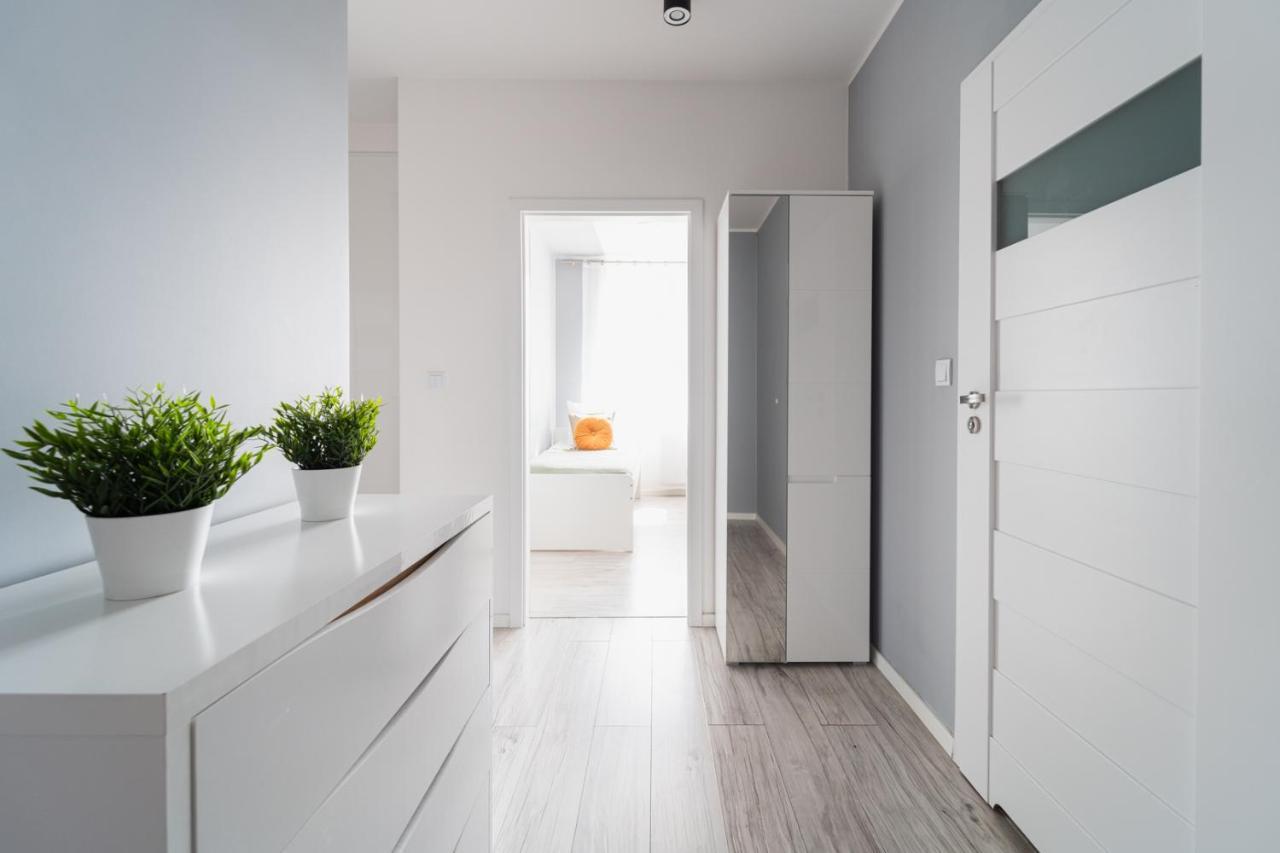 New Apart Near Sky Tower - Gwiazdzista Apartment Wroclaw Exterior photo